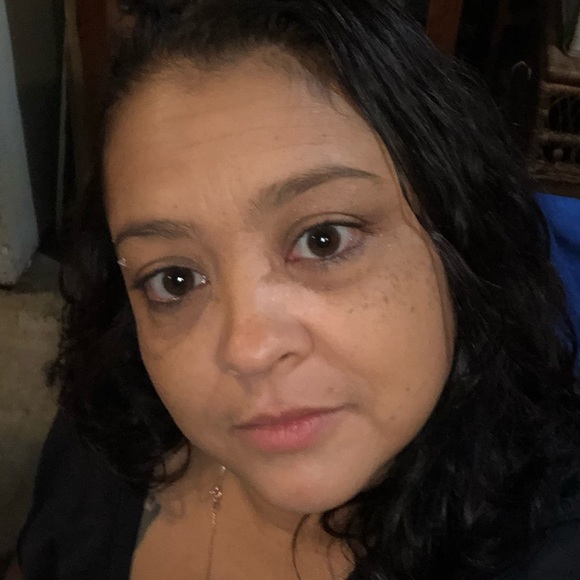 Meet your Posher, Rolanda - Picture 1 of 1